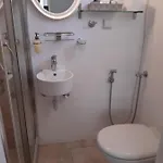 Dream House Орнос